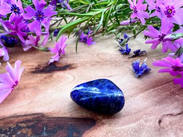 Healing Crystals (Style: Sodalite)